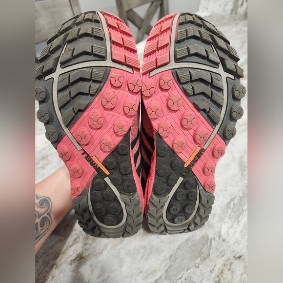 Merrell women's hiking shoes - Picture 3 of 4